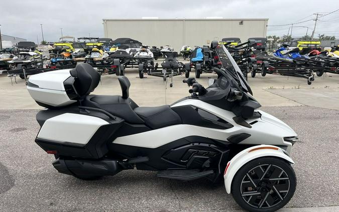 2026 Can-Am® Spyder RT Sea-to-Sky