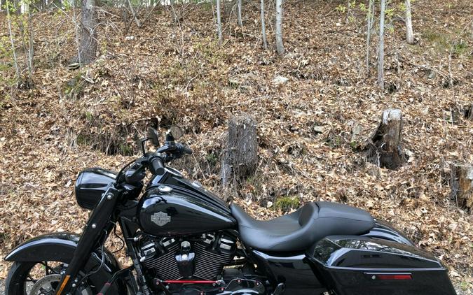 2023 Harley-Davidson® Road King® Special Vivid Black