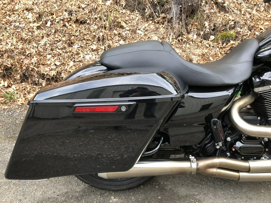 2023 Harley-Davidson® Road King® Special Vivid Black