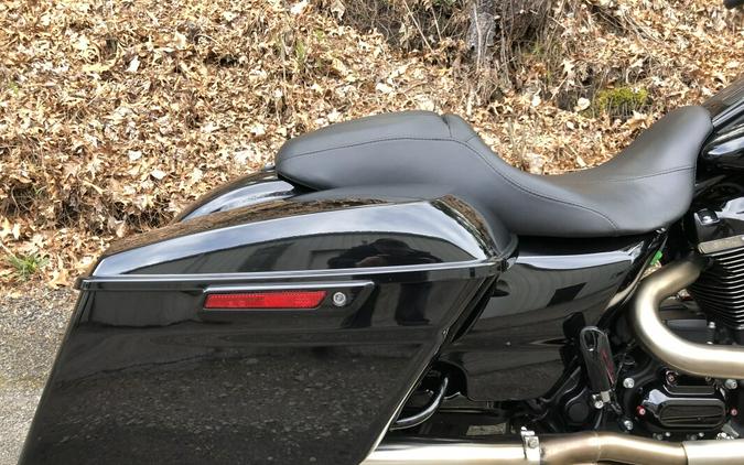 2023 Harley-Davidson® Road King® Special Vivid Black