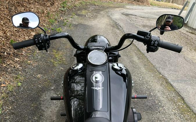 2023 Harley-Davidson® Road King® Special Vivid Black
