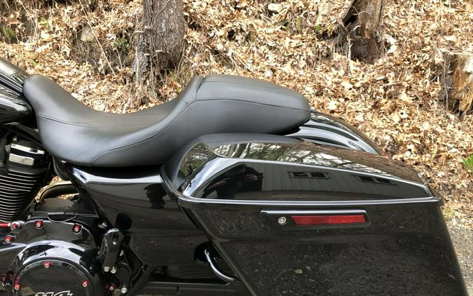 2023 Harley-Davidson® Road King® Special Vivid Black