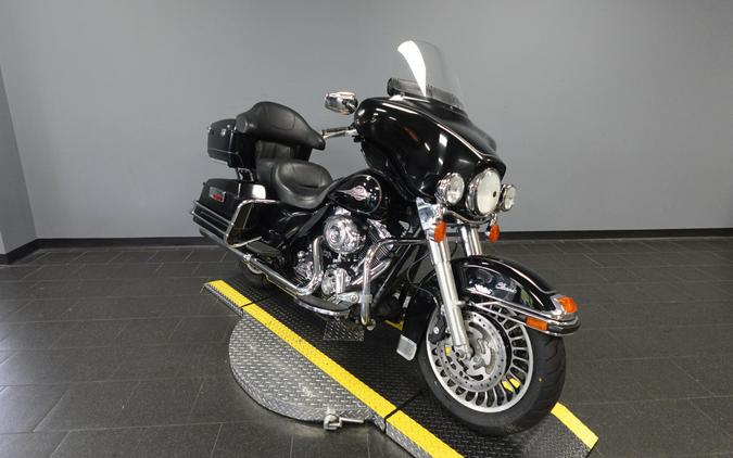 2011 Harley-Davidson Electra Glide Ultra Classic FLHTCU