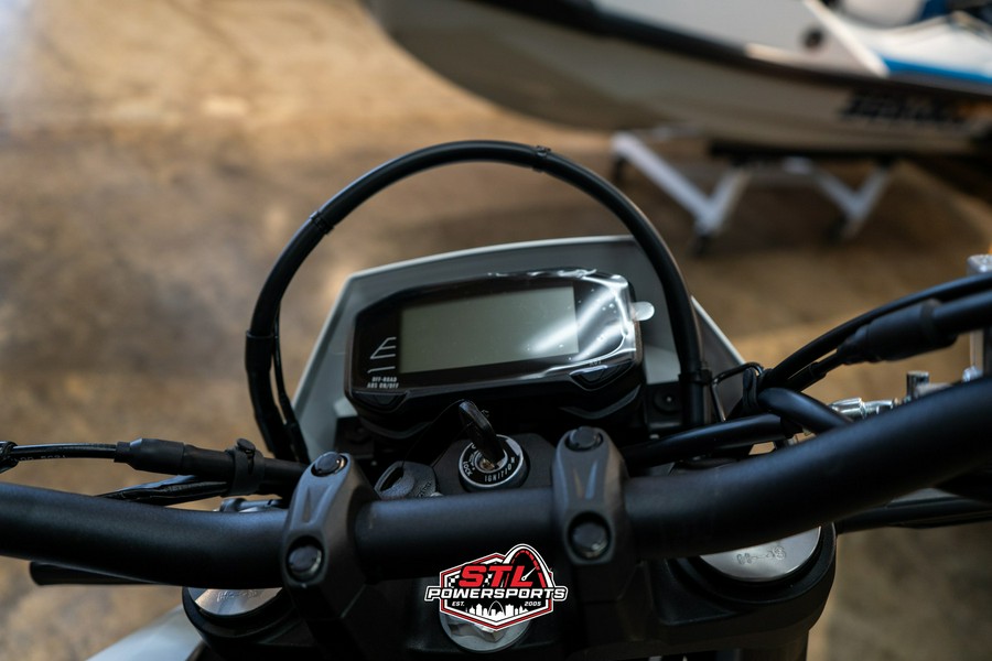 2025 Suzuki DR-Z 4SM