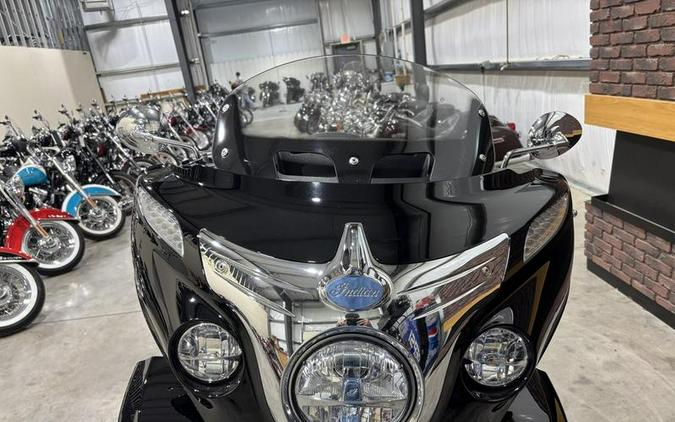 2017 Indian Motorcycle® Roadmaster® Thunder Black