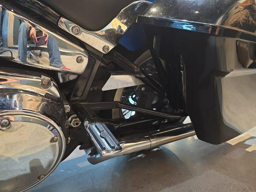 2018 Harley-Davidson® FLDE - Softail® Deluxe