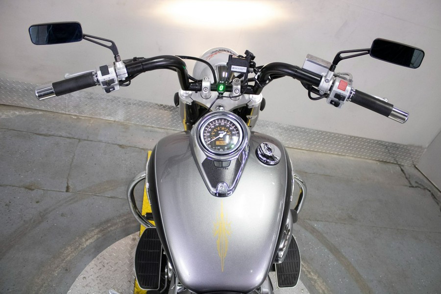 2005 Suzuki Boulevard C50