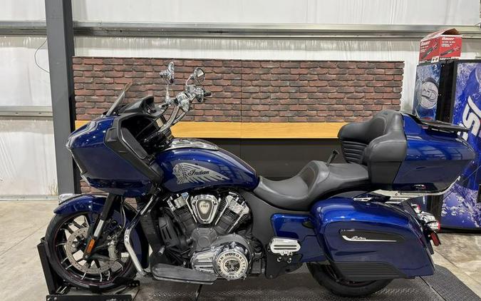 2021 Indian Motorcycle® Challenger® Limited Deepwater Metallic