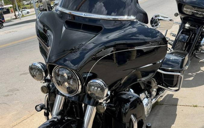 2017 Harley-Davidson Ultra Limited FLHTK