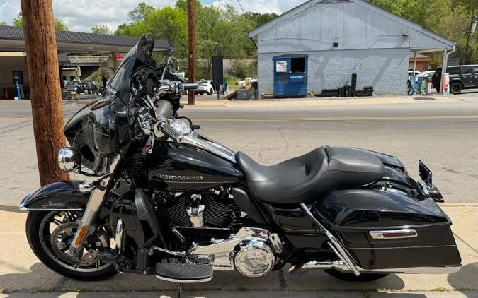 2017 Harley-Davidson Ultra Limited FLHTK