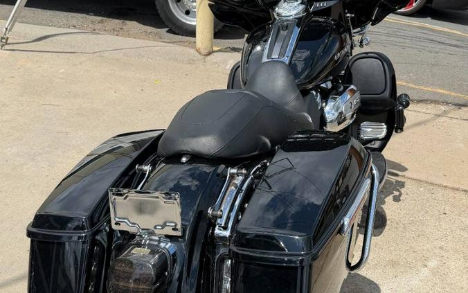 2017 Harley-Davidson Ultra Limited FLHTK