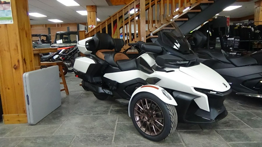 2024 Can-Am Spyder RT Sea-to-Sky