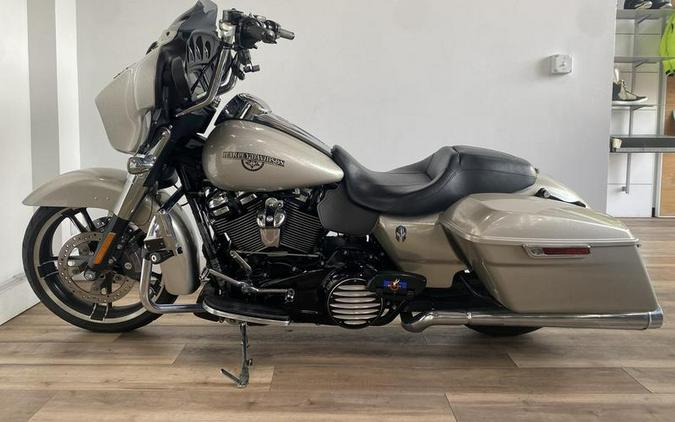 2018 Harley-Davidson® FLHX - Street Glide®