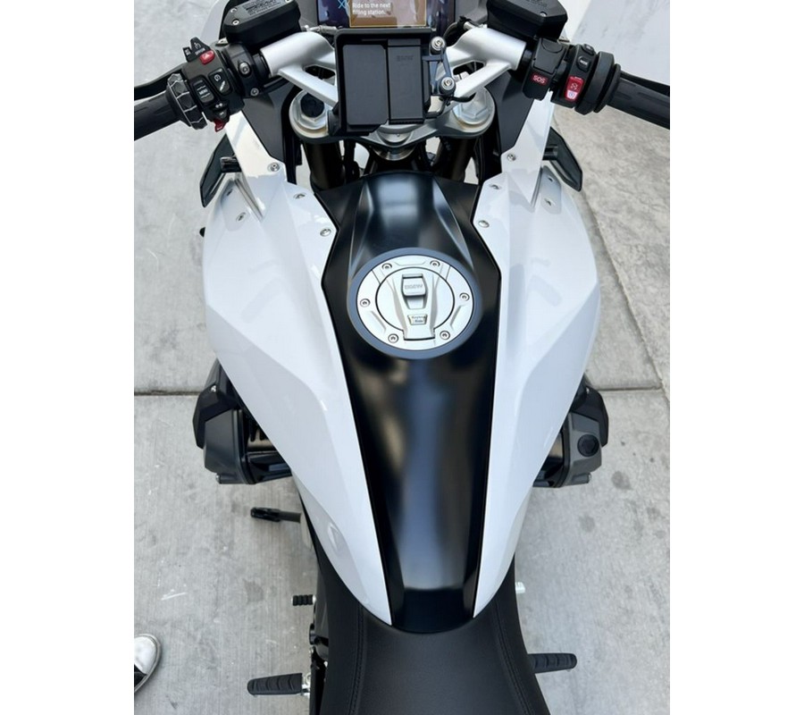 2024 BMW R 1250 RS Light White