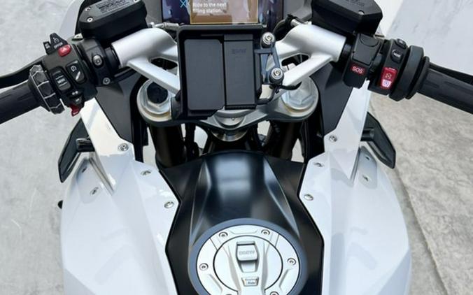 2024 BMW R 1250 RS Light White