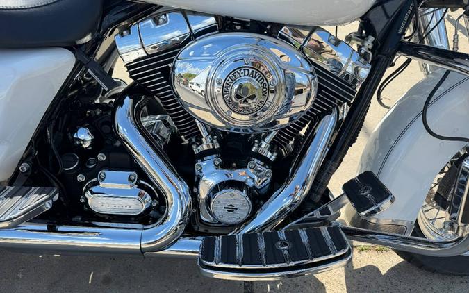 2012 Harley-Davidson Road King Classic FLHRC