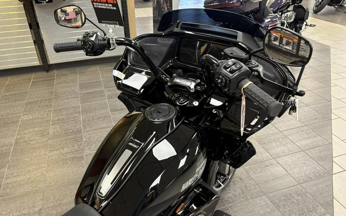 2026 Harley-Davidson® Road Glide 3 Vivid Black