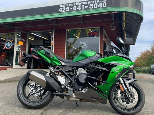 2019 Kawasaki Ninja H2 SX SE+ Review: Supercharged Travel