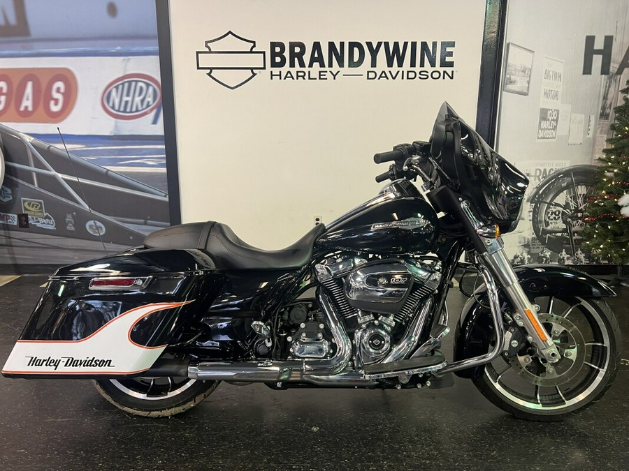 2021 Harley-Davidson Street Glide Vivid Black FLHX