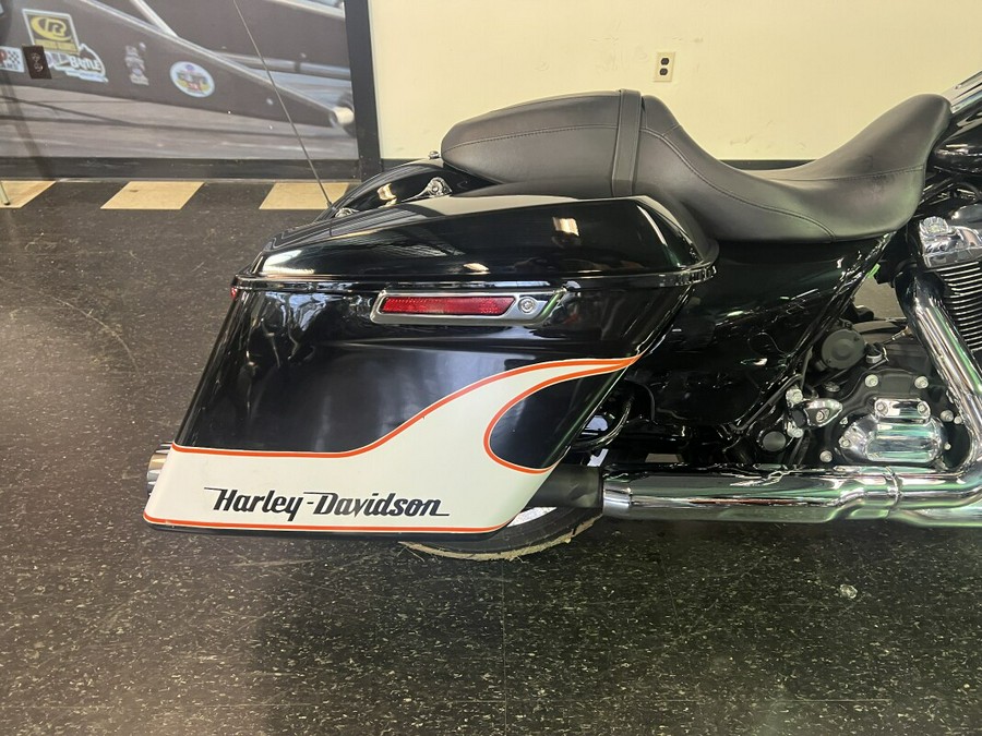 2021 Harley-Davidson Street Glide Vivid Black FLHX