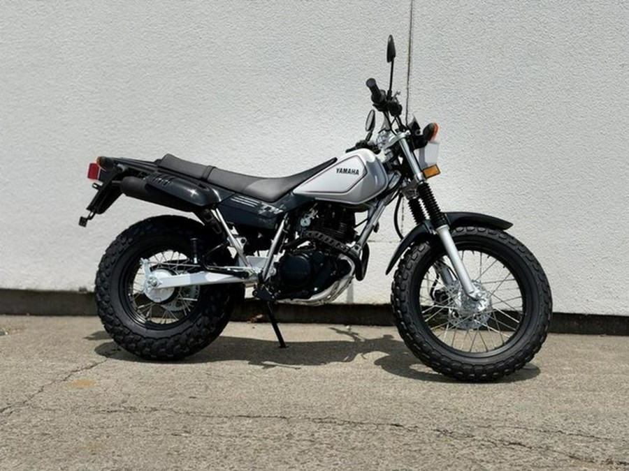 2027 Yamaha TW200