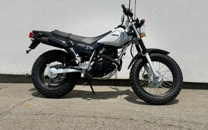 2027 Yamaha TW200
