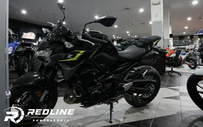 2024 Kawasaki Z900 ABS Metallic Spark Black/Metallic Matte Dark Gray