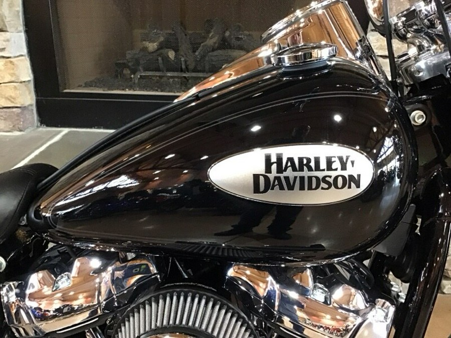 2022 Harley Davidson FLHCS Heritage 114