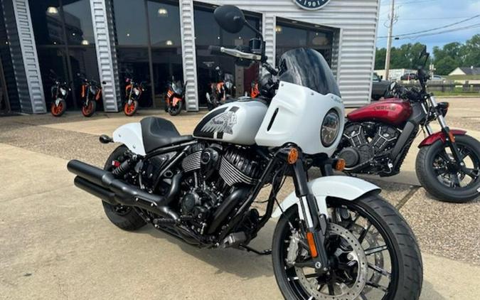 2024 Indian Motorcycle® Sport Chief Ghost White Metallic Smoke