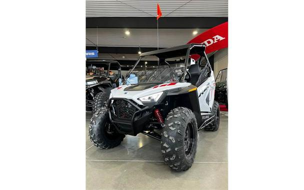 2023 Polaris Industries RZR 200 EFI - WHITE LIGHTNING / INDY RED