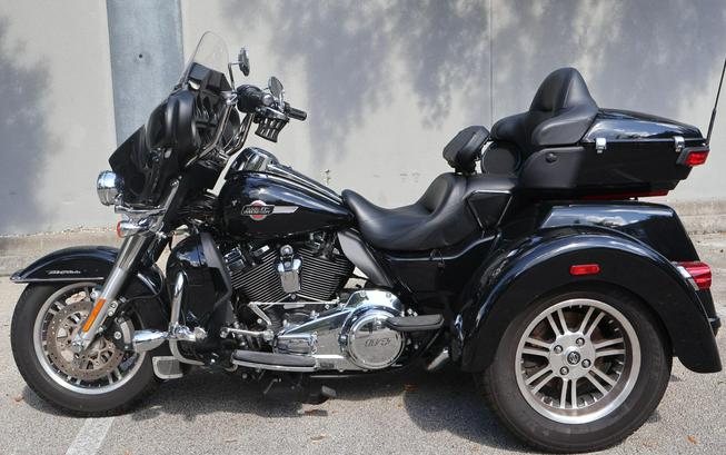 2023 Harley-Davidson Tri Glide Ultra FLHTCUTG