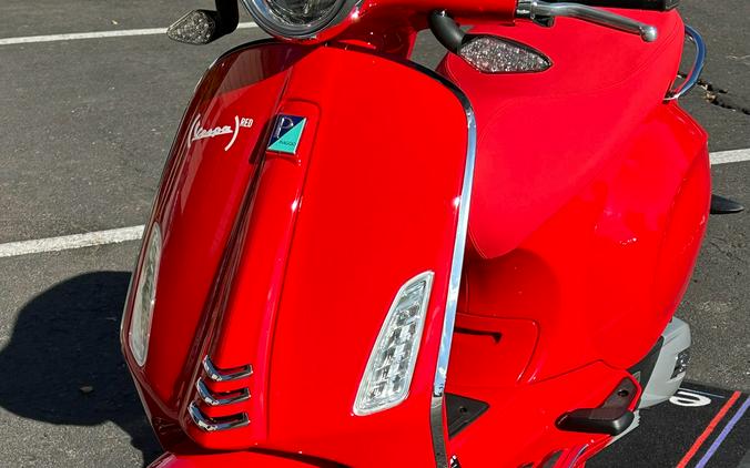 2027 Vespa Primavera 150 Red