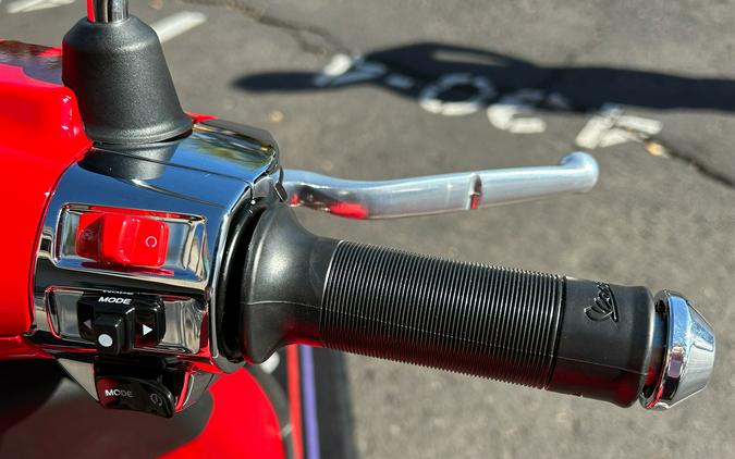 2027 Vespa Primavera 150 Red