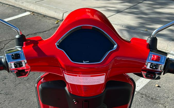 2027 Vespa Primavera 150 Red