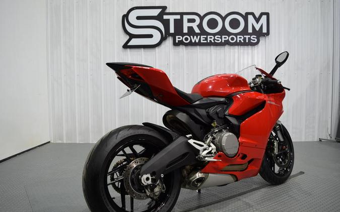 2015 Ducati 899 Panigale Red