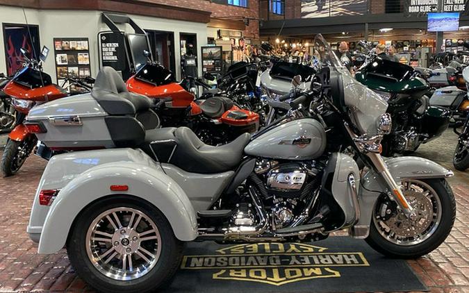 2024 Harley-Davidson Trike FLHTCUTG - Tri Glide Ultra