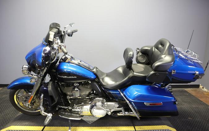 2014 Harley-Davidson CVO Electra Glide Ultra Limited Jupiter Blue and Wicket Sapphire with Dragon