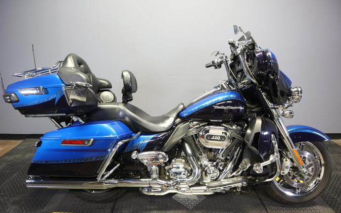 2014 Harley-Davidson CVO Electra Glide Ultra Limited Jupiter Blue and Wicket Sapphire with Dragon