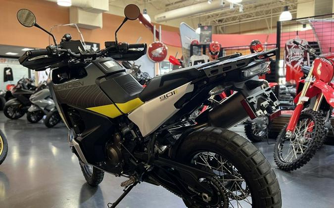 2023 Husqvarna Norden 901