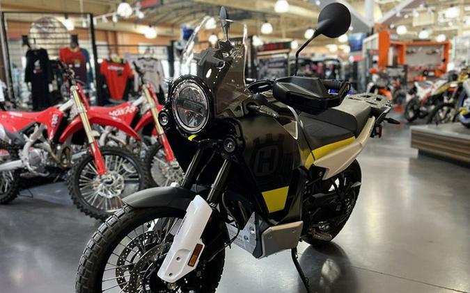 2023 Husqvarna Norden 901