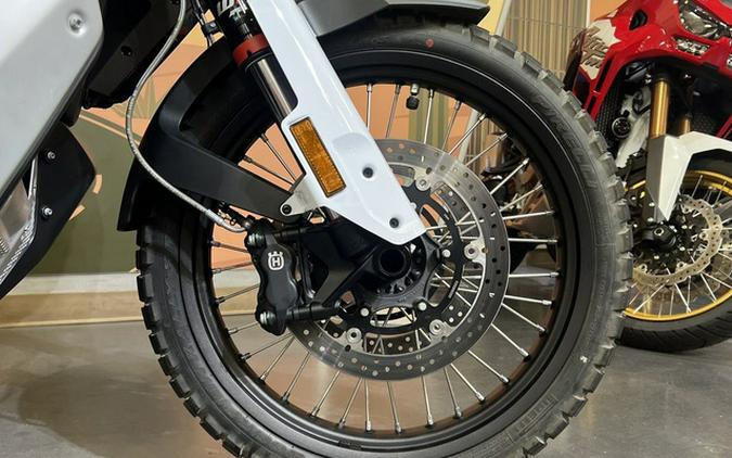 2023 Husqvarna Norden 901