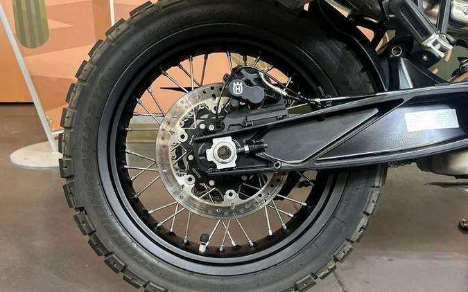 2023 Husqvarna Norden 901