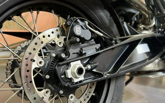 2023 Husqvarna Norden 901