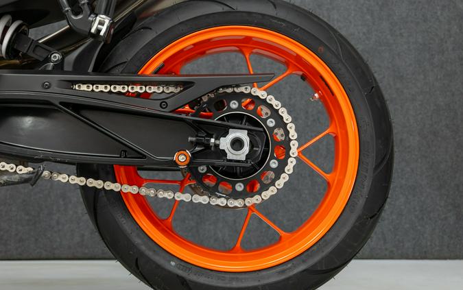2022 KTM 890 DUKE GP W/ABS