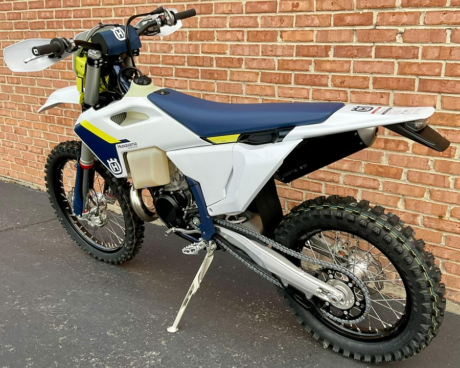 2025 Husqvarna TE 300