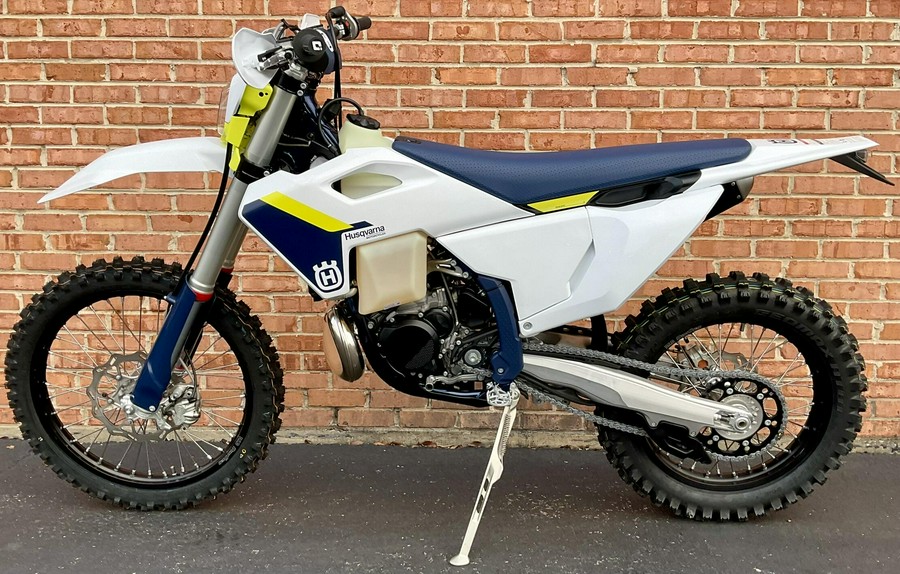 2025 Husqvarna TE 300