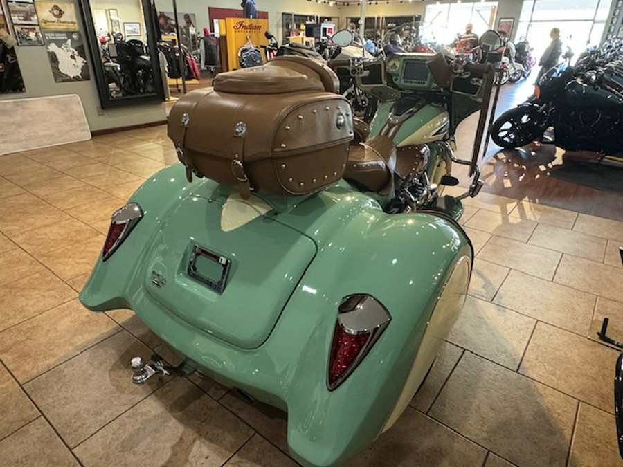 2017 Indian Motorcycle® Roadmaster® Base