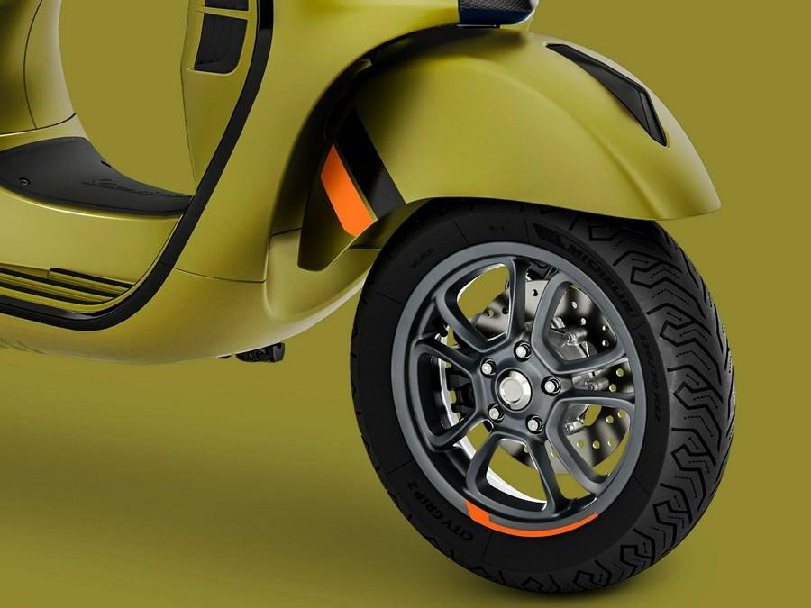 2025 Vespa GTS 310 SuperSport