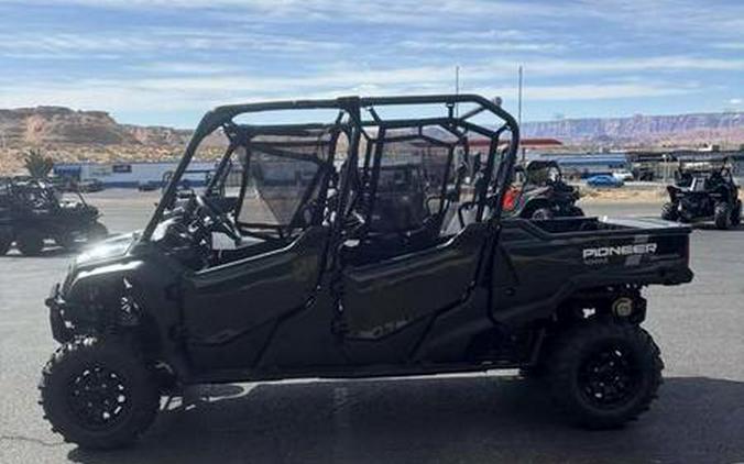 2025 Honda® Pioneer 1000-6 Deluxe Crew