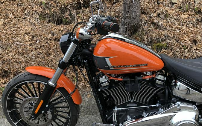 2023 Harley-Davidson® Breakout™ Baja Orange